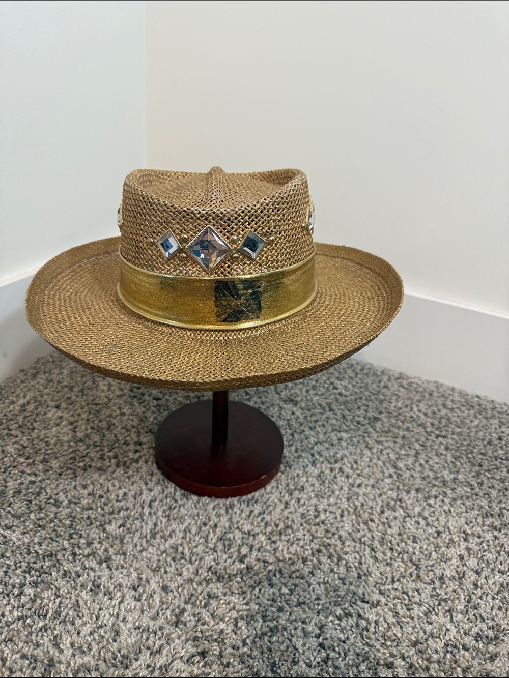 Unbranded embellished women’s hat